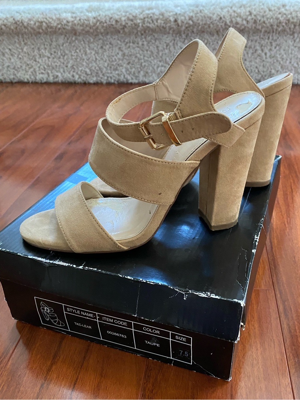 Forever 21 Taupe Heel Suede Sandals